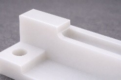 プラスチックの加工で失敗しないために｜切削加工が試作や開発で選ばれる理由